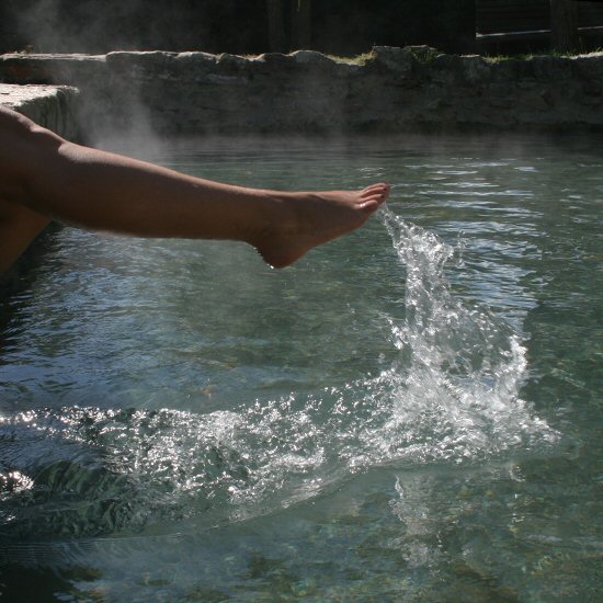 Acqua termale dei vasconi del Bagno Grande